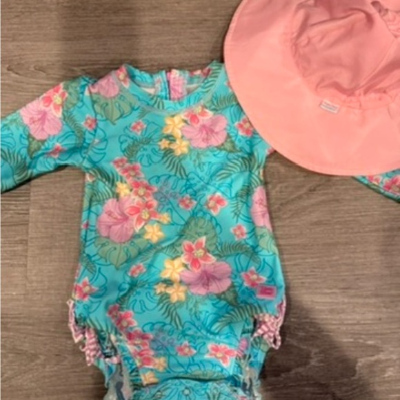 Other - Island Rufflebutt Hat and Swimsuit